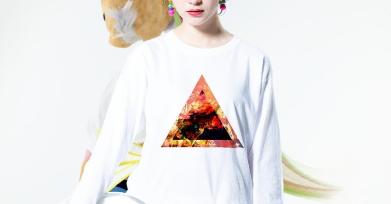 ▲3【三角形の穴】 ロングスリーブTシャツ