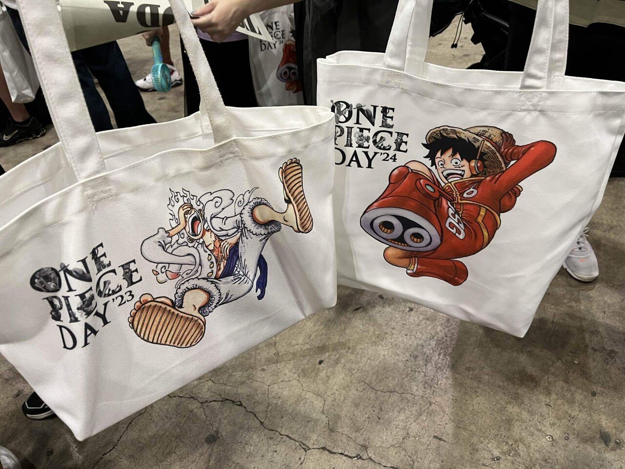 ONEPIECE DAY ’23 Tシャツ + 来場者特典 トートバッグ シール ワンピースデイ LIVE プロモ 付 来場者特典5点セット ONE PIECE DAY2024 １日目