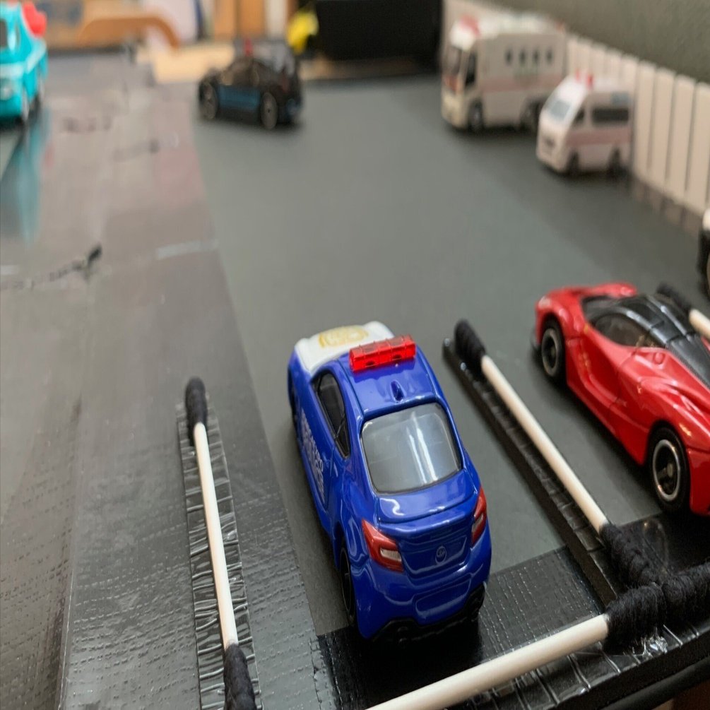 トミカの「屋上駐車場(滑り台付き)」をDIYしてみました｜きよし｜IT