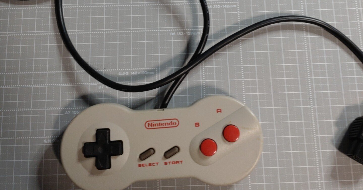 ニューファミコン 本体 コントローラー2個つき ジャンク
