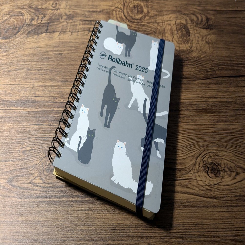 2025年の手帳は初のロルバーンに｜しろくま