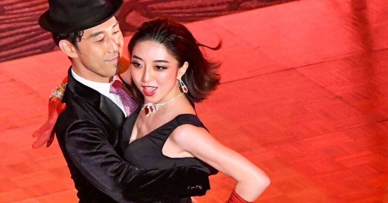 fuuuumiko.i様シルバー、ホワイトのネックレス社交ダンスイヤリング