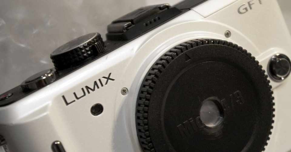 レンズがないなら作る Lumix Gf1 自作ピンホールレンズ 無謀庵 Limited Note