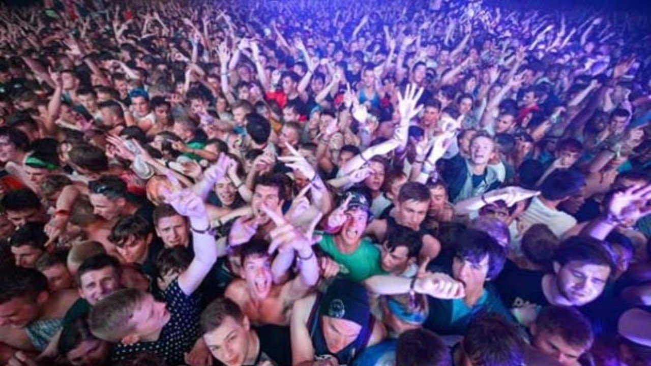 Moshpit Galaxy ライブ観戦という過酷な運動 運動の秋 コモリシゲヒロ Note