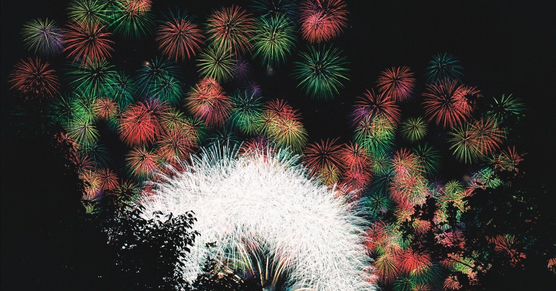 タブナイ　コマフィルム　花火背景 0d7b3614674ea2543fa625a8b9ccdc