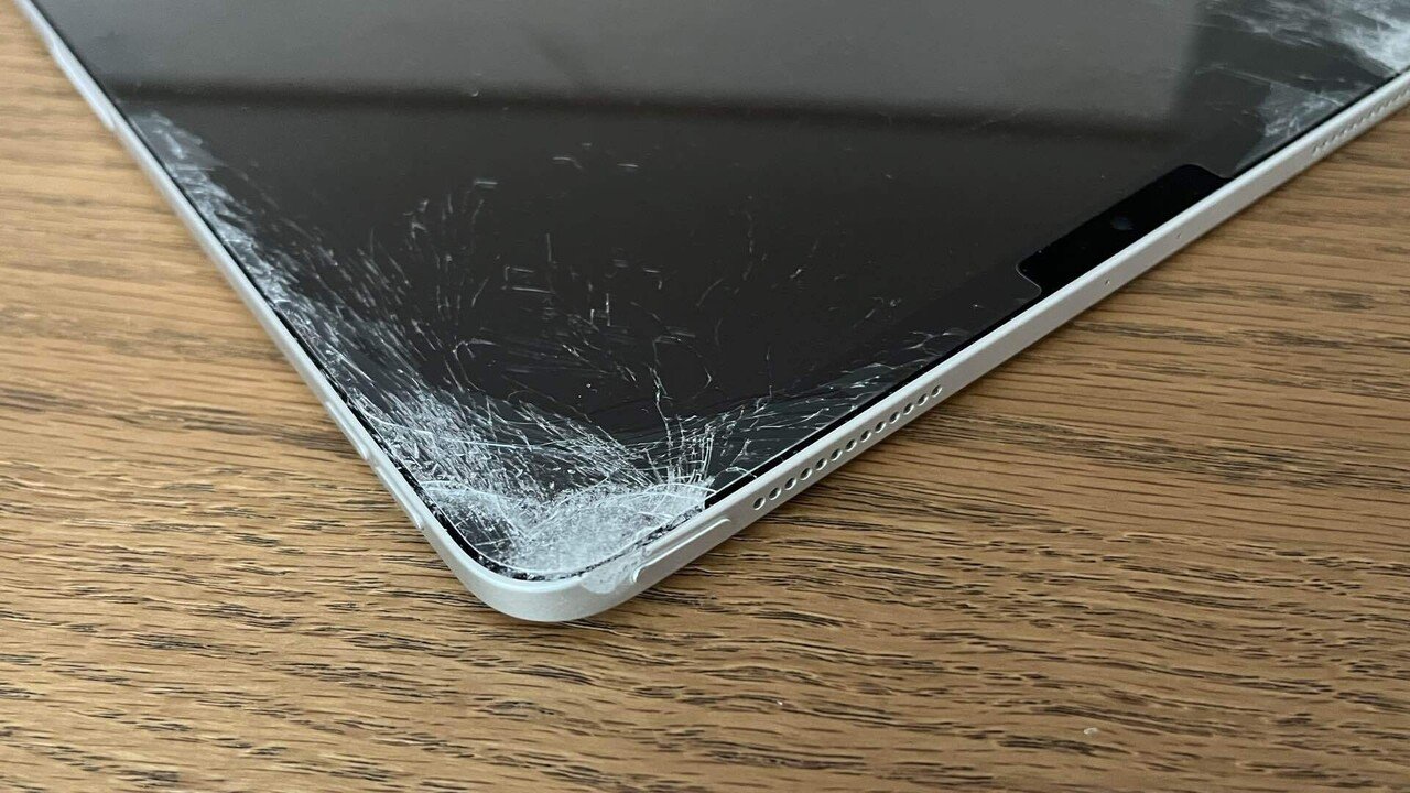 iPad壊れています 不幸】愛するiPad、手を滑らせて液晶バキバキにしてしまった話