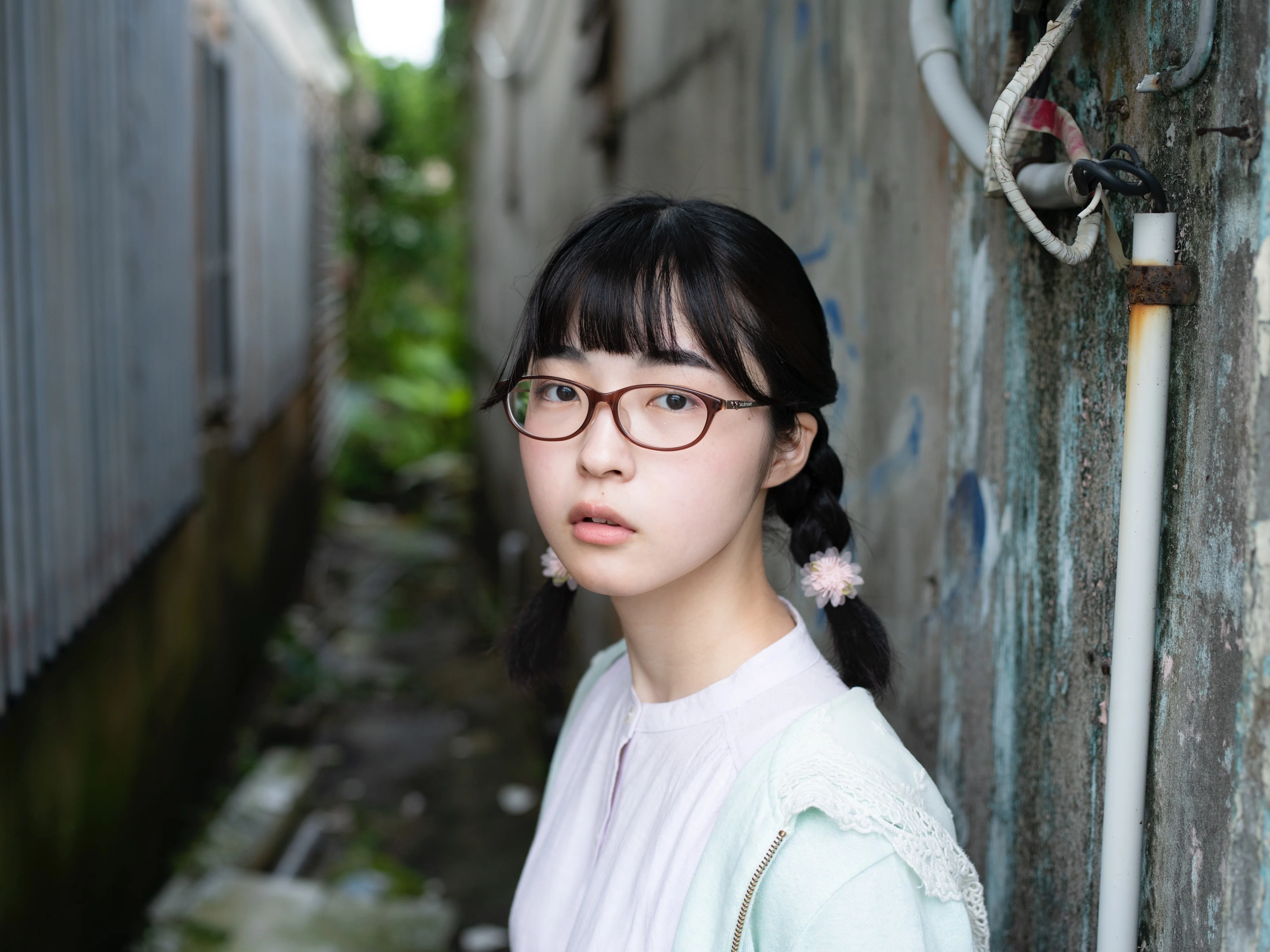 少 女 礼 讃 ｜#202｜裏路地にも光ある｜2323-2328｜青山裕企