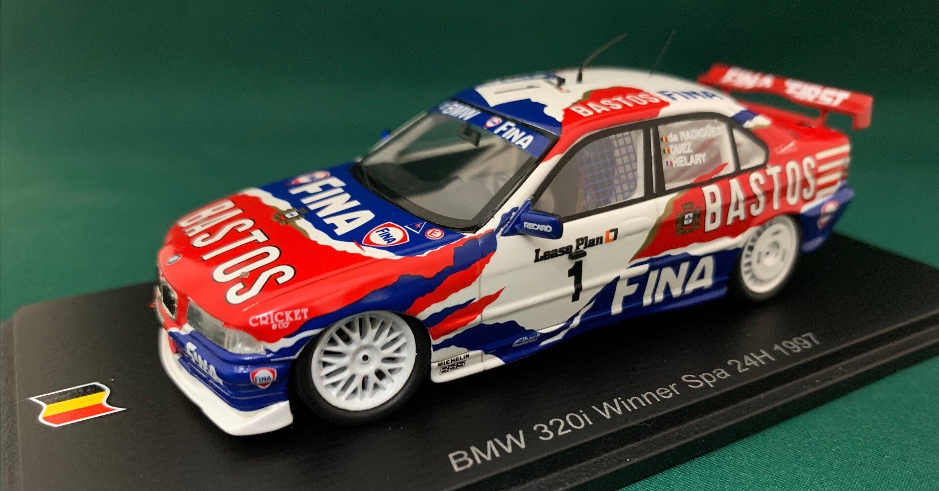 e0ff3e4670854f8919d6d377179c65