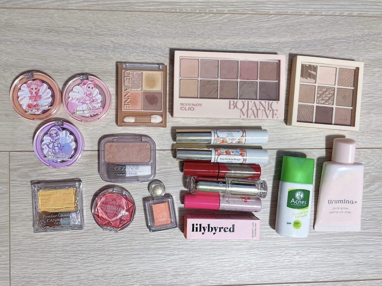 もはや恒例のコスメ断捨離｜まみこ