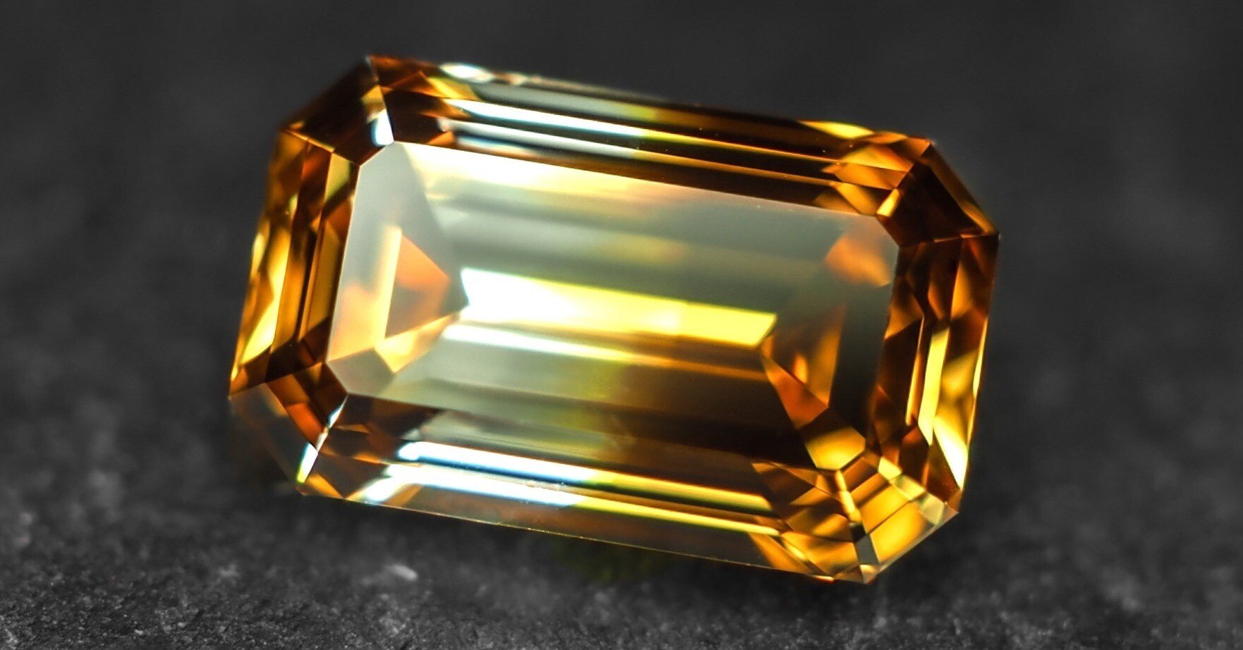 GIAの特殊レポート「Notable Letter」とは？ ～バイカラーダイヤモンド