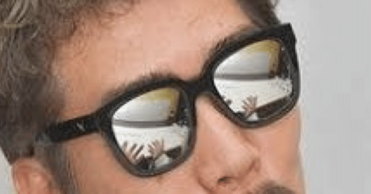 鈴木雅之のサングラスが映し出す世界｜ねじまきぞう