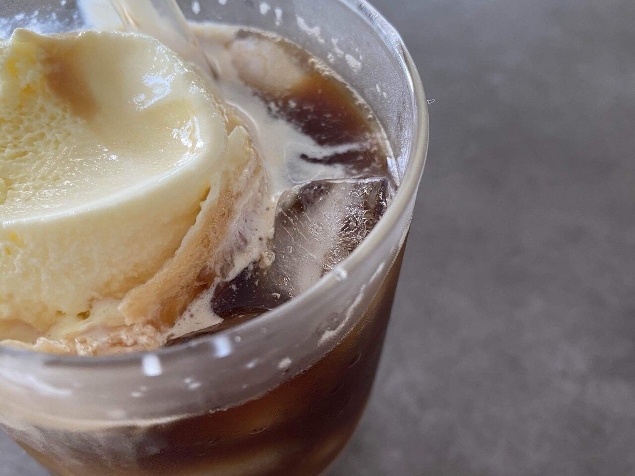 つらら珈琲店『おとなのコーヒーフロート』作り方。マキネッタで淹れる