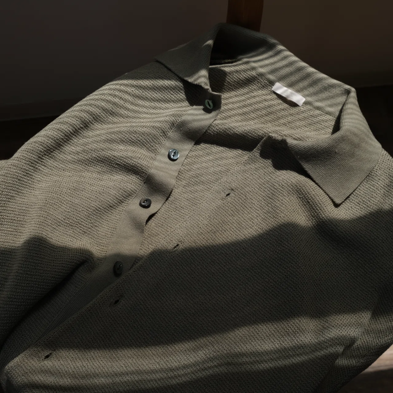 Layered Knit Polo for Fun Winter Style｜水岡
