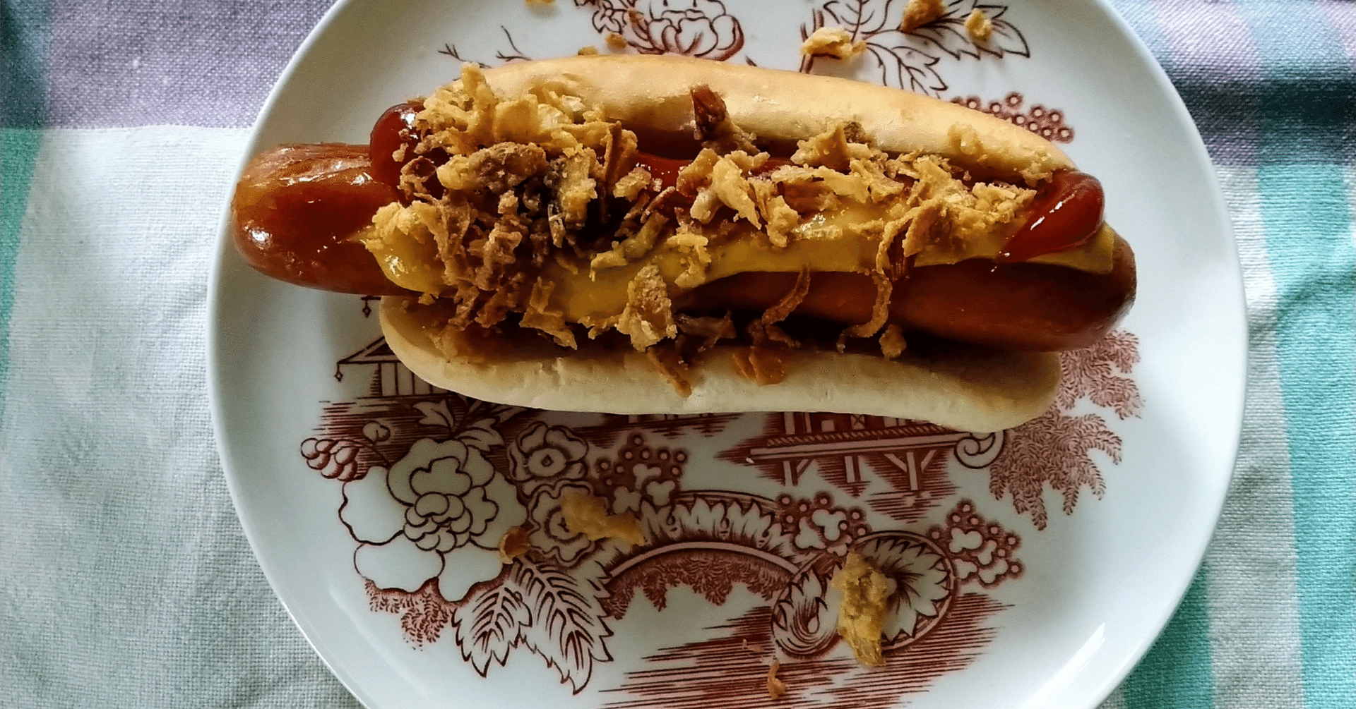 ユニークで遊び心溢れる世界へ – Better Gift Shopとホットドッグ｜UNKNOWN