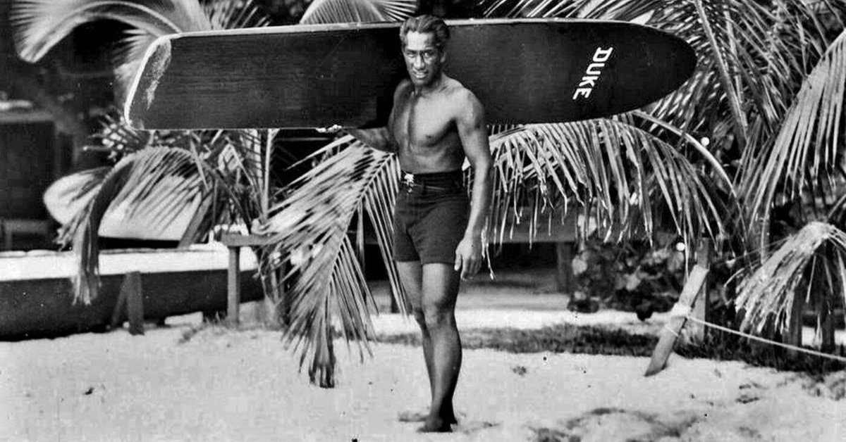 ハワイの誇り デューク・カハナモク 水泳と波乗りの継承と発展