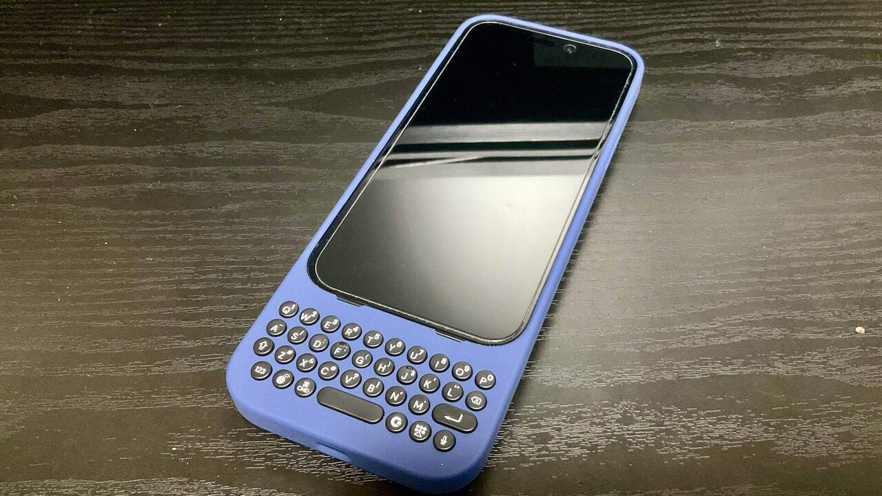 Clicks Keyboard】iPhoneに物理キーボードを付けると最強に