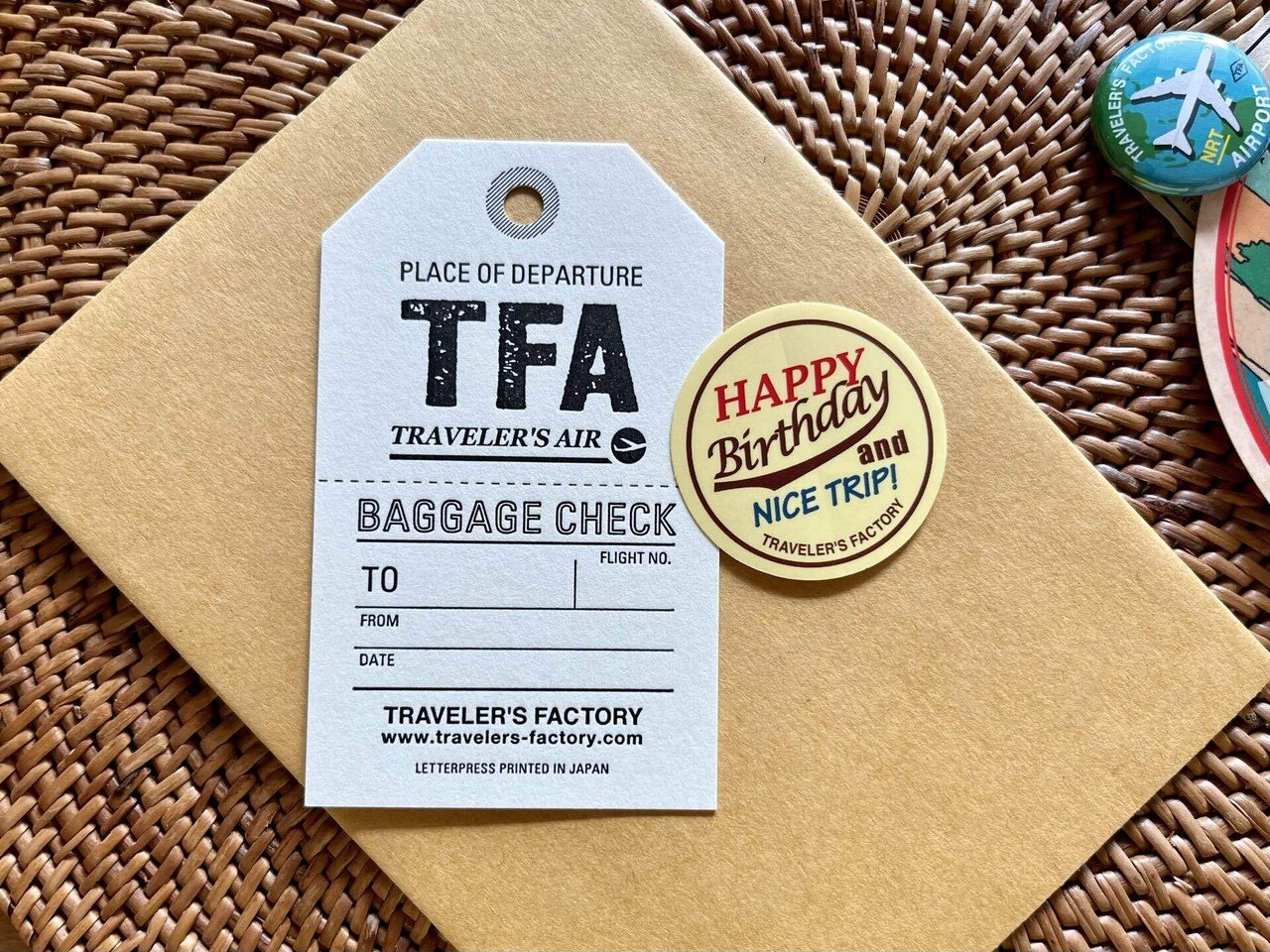 トラベラーズファクトリー 成田空港限定 缶バッジ チャーム