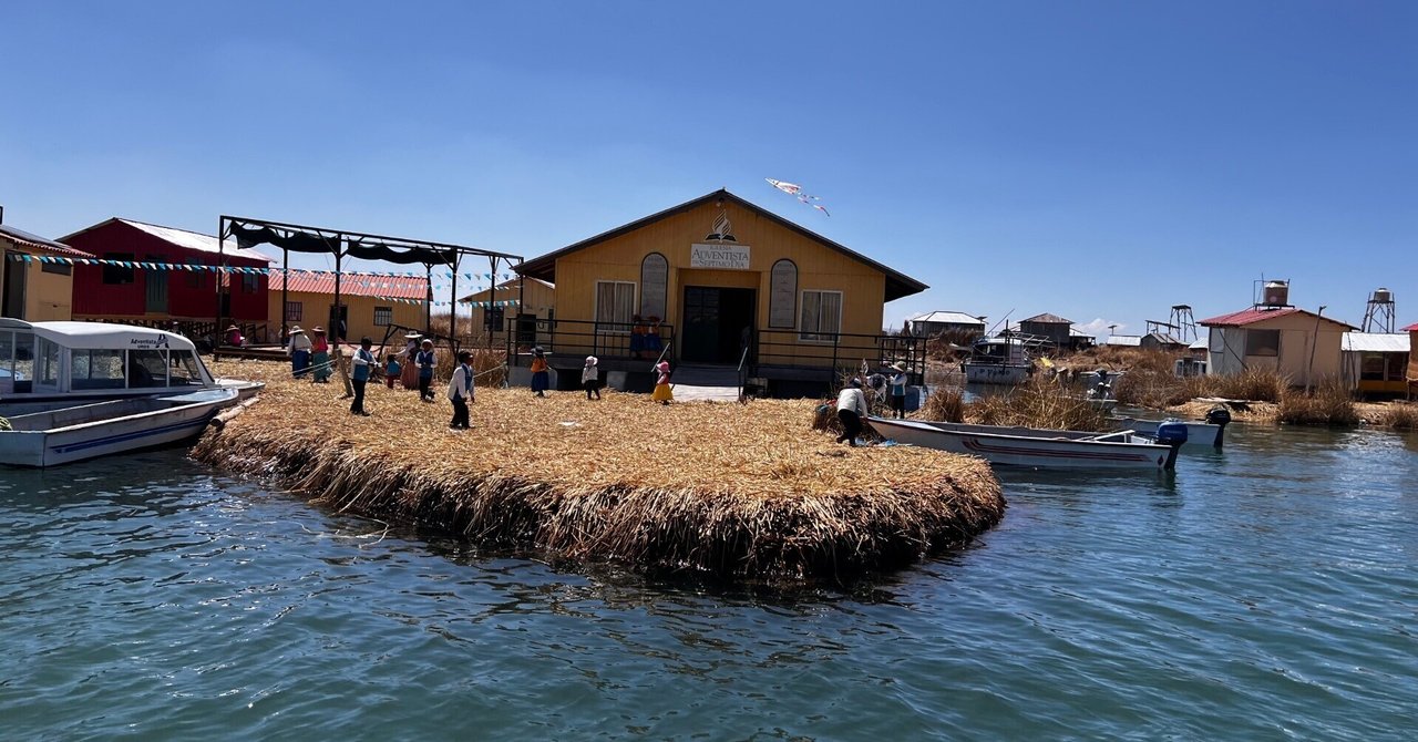 チチカカ湖、ペルー側から見るかボリビア側から見るか｜ばみ旅