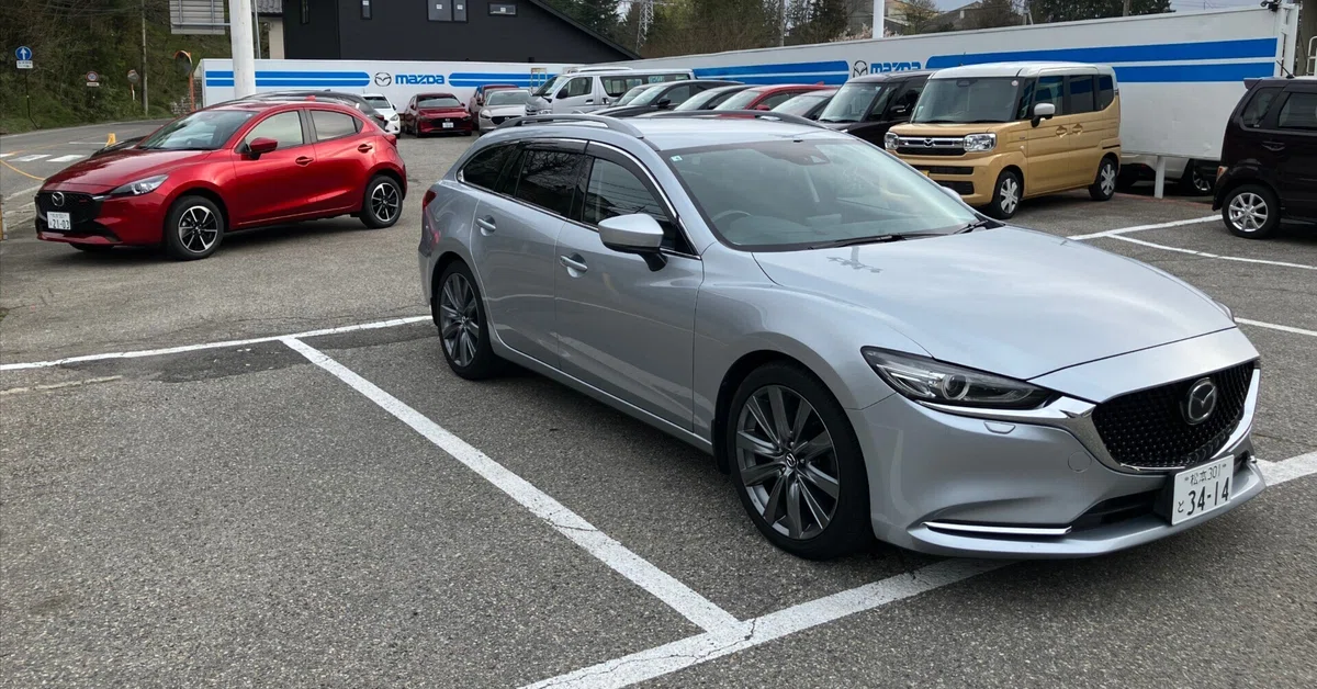 Mazda アテンザ 左サイドミラー（シルバー ）中古品（金額相談可 