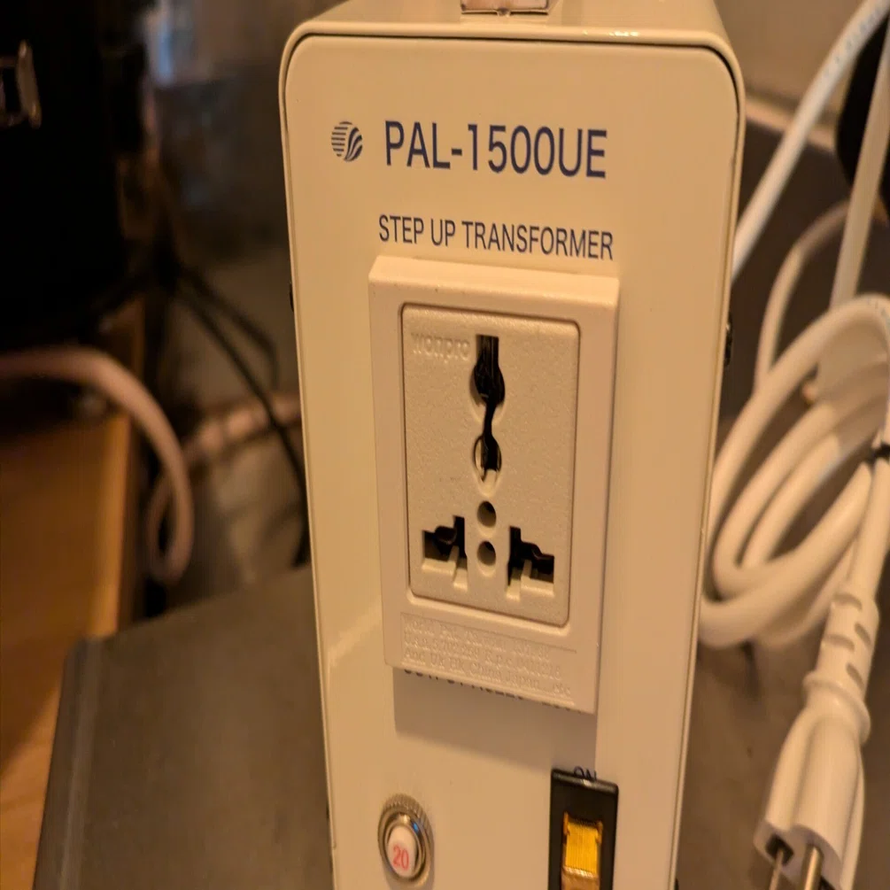 PAL-1500UE 昇圧変圧器 スワロー電機】「PAL-1500UE-DN 高容量/昇圧変圧器 PAL-1500UE-DN