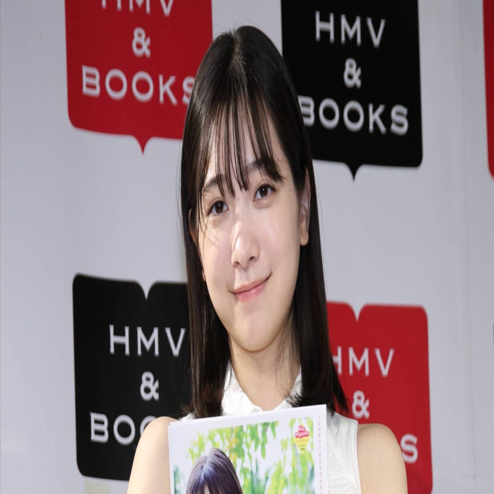 ミスマガジン2023」今森茉耶が1st写真集『恋がはじまる』の発売記念