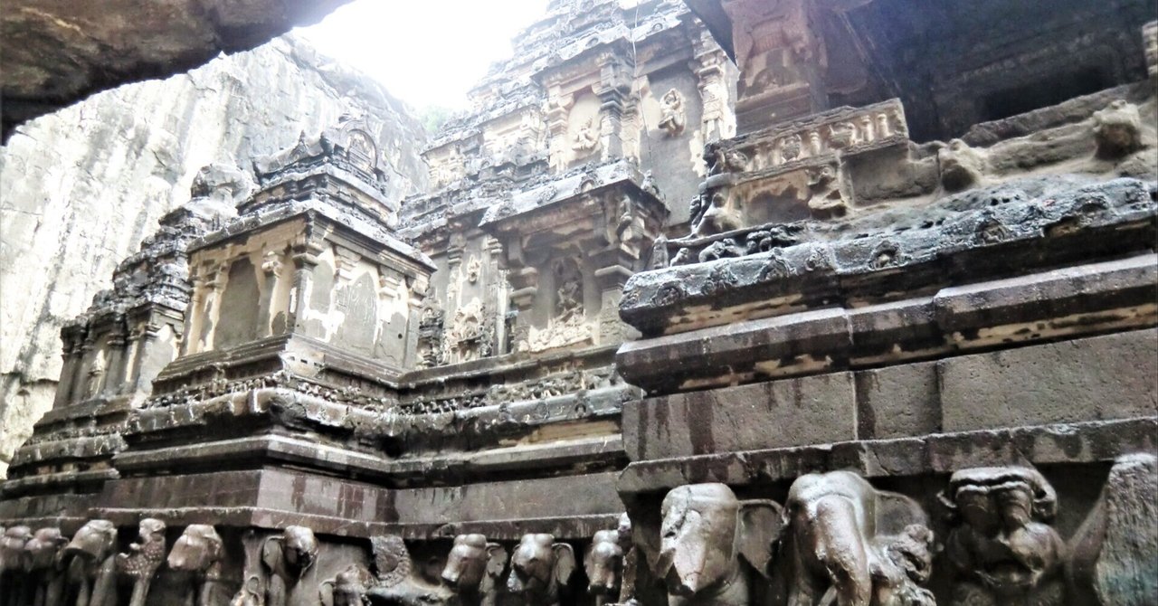 16世紀・ヒンドゥー教「人格神・クリシュナ像」寺院祀り仏・金属アンチモニー・石台 16世紀・ヒンドゥー教「人格神・クリシュナ像」寺院祀り仏・金属