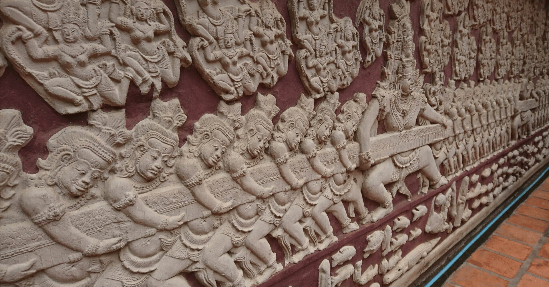 アンコールワットの壁の彫刻から読み取れる、人の本能と隣国との関係