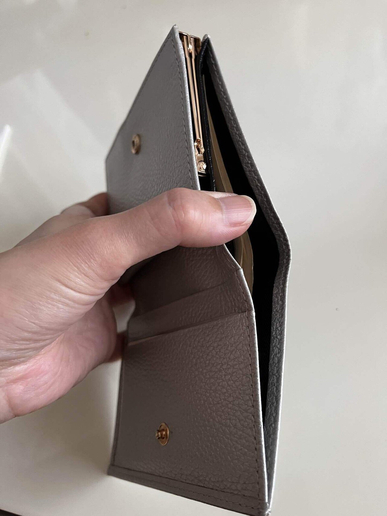 皇居の財布を実際使ってみた感想｜椎名