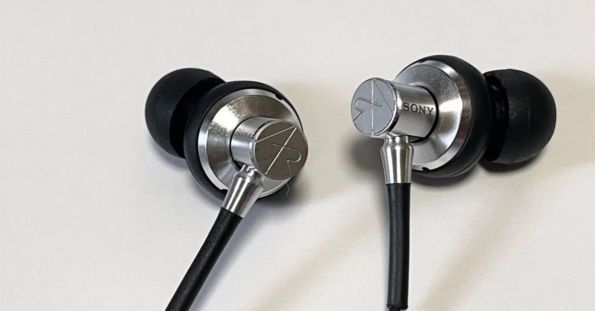 SONY MDR-EX90SLに政振ステッカーを貼り付け！｜Koki Sakai@KS Audio
