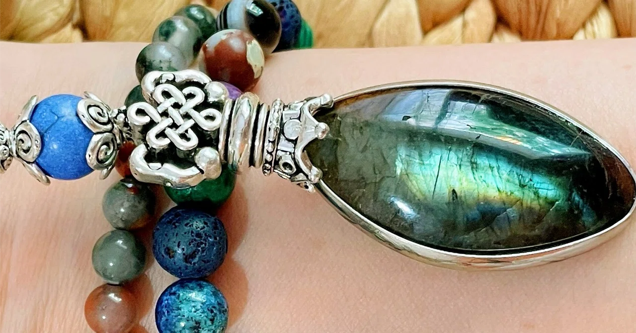 Mundiñol Shop - Collares hechos a mano con piedras preciosas｜Ping Divna ...