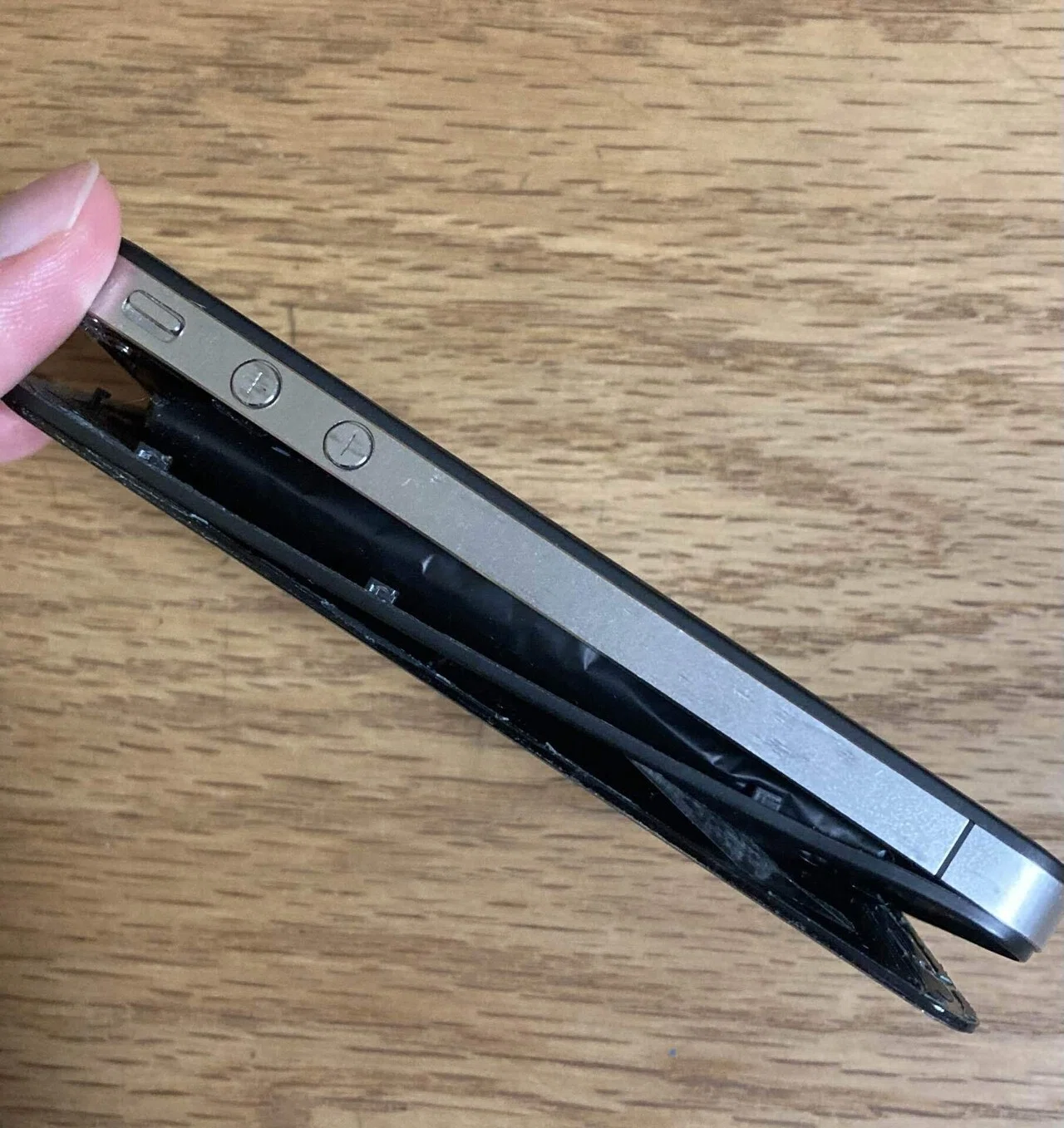 I Was Terrified When My Unused iPhone Battery Swelled! ~Disposal and ...