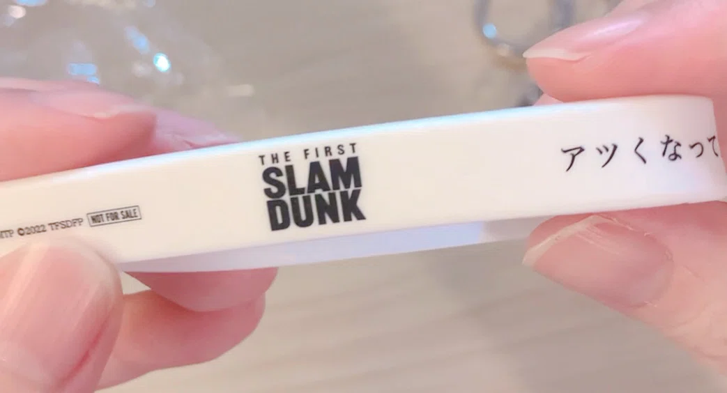 推し活グッズを持ち運び。ラバーバンドをキーホルダーに変換する方法