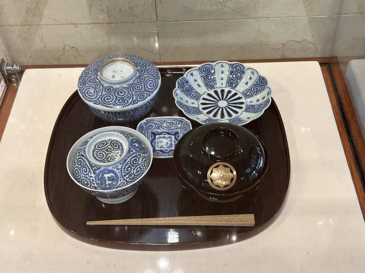都内うつわめぐり③ ～戸栗美術館へ～｜ひいな