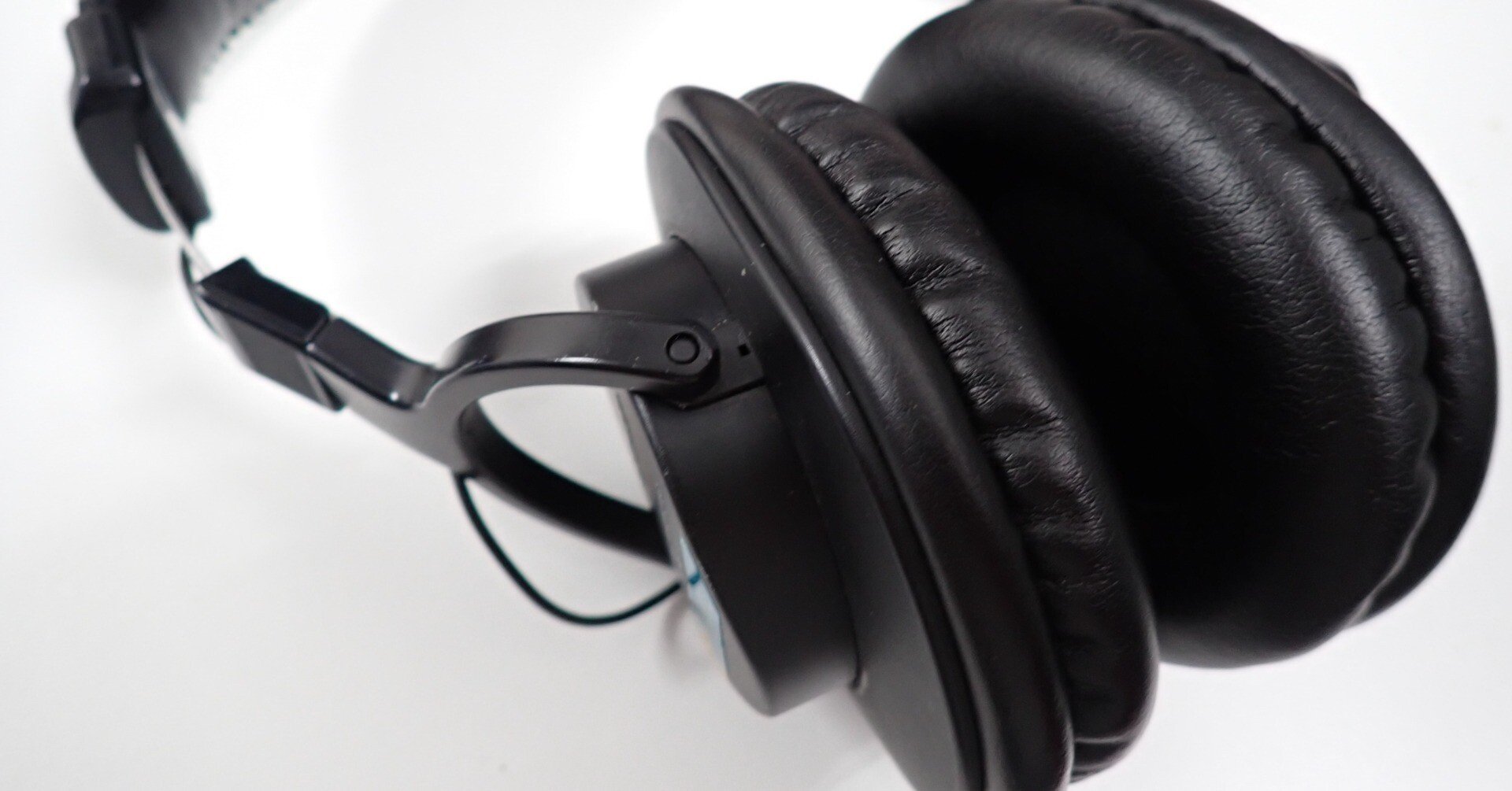 MDR-7506を使い始めて3年半経ってたのでイヤーパッドを交換した話