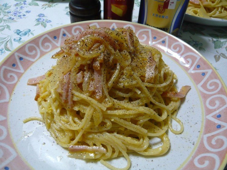 今日の晩御飯はスパゲッティーカルボナーラ！！