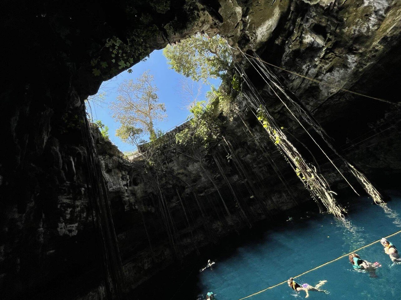 1人でアメリカ大陸縦断】🇲🇽神秘の遺跡・セノーテ巡りと絶景ビーチin