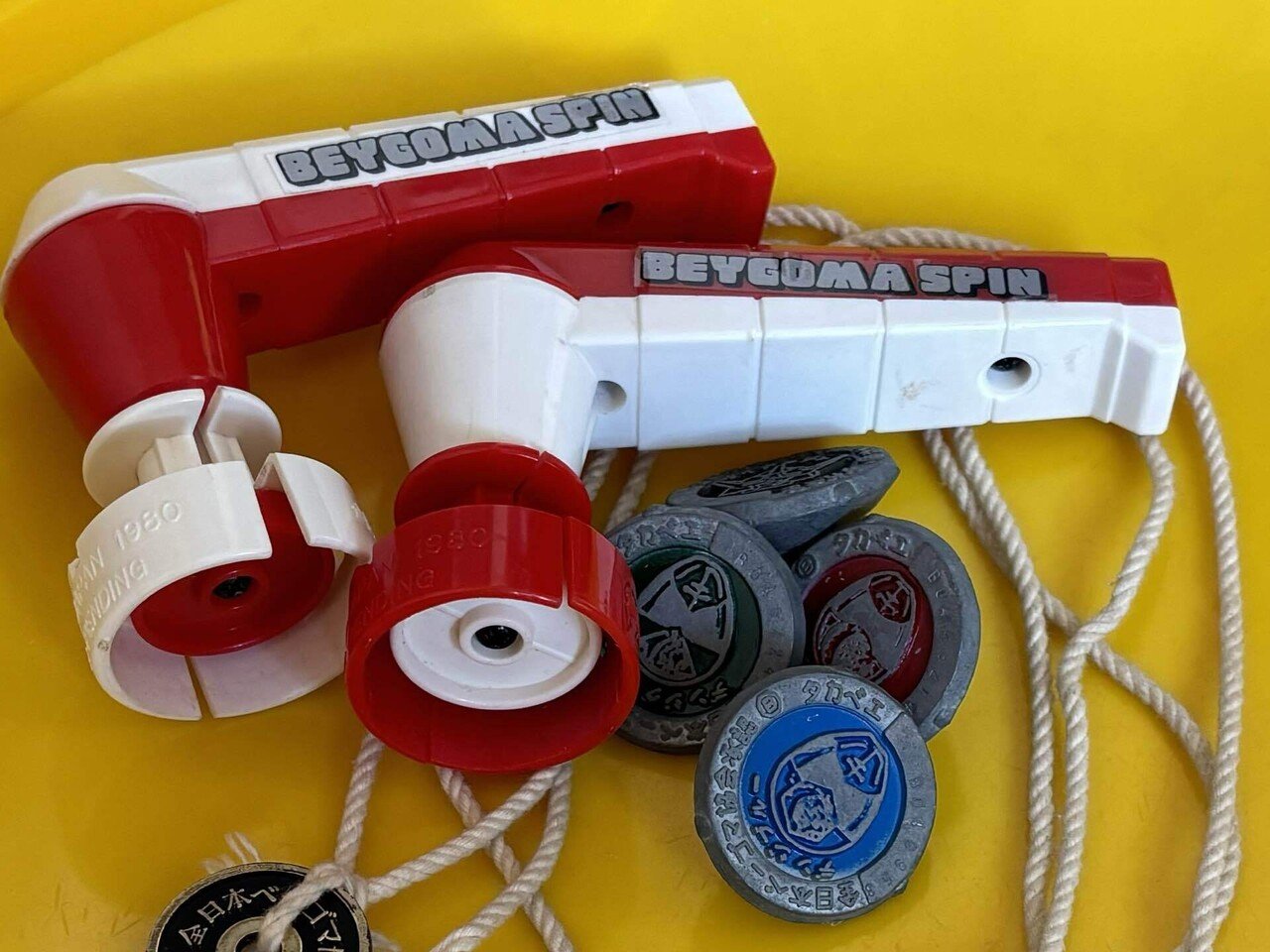 二代目ベーブレード（ポピー社製1980年ごろ）をまわしてみる
