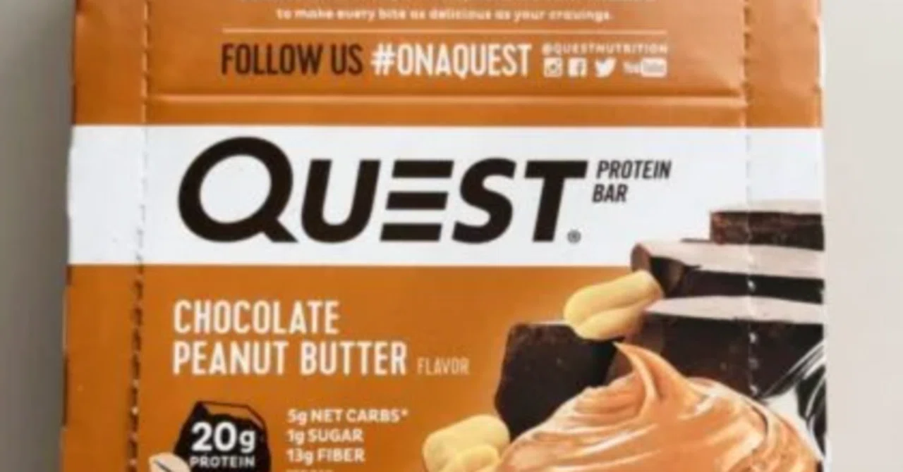 感想口コミ】QUEST（クエスト）プロテインバーの成分やカロリー、味を