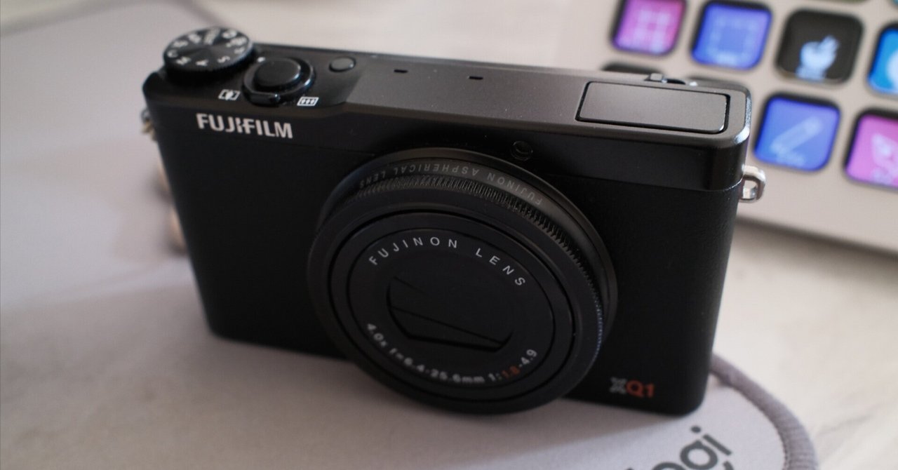 富士フィルム　XQ1 小傷あり 富士フイルム FUJI FILM XQ1 BLACK 中古品 富士フィルム XQ1 小傷あり