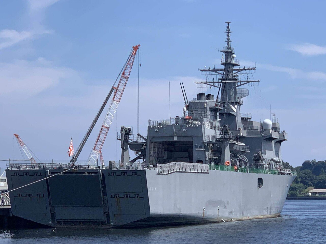 思いつきで横須賀、軍港巡り｜みかみ まき