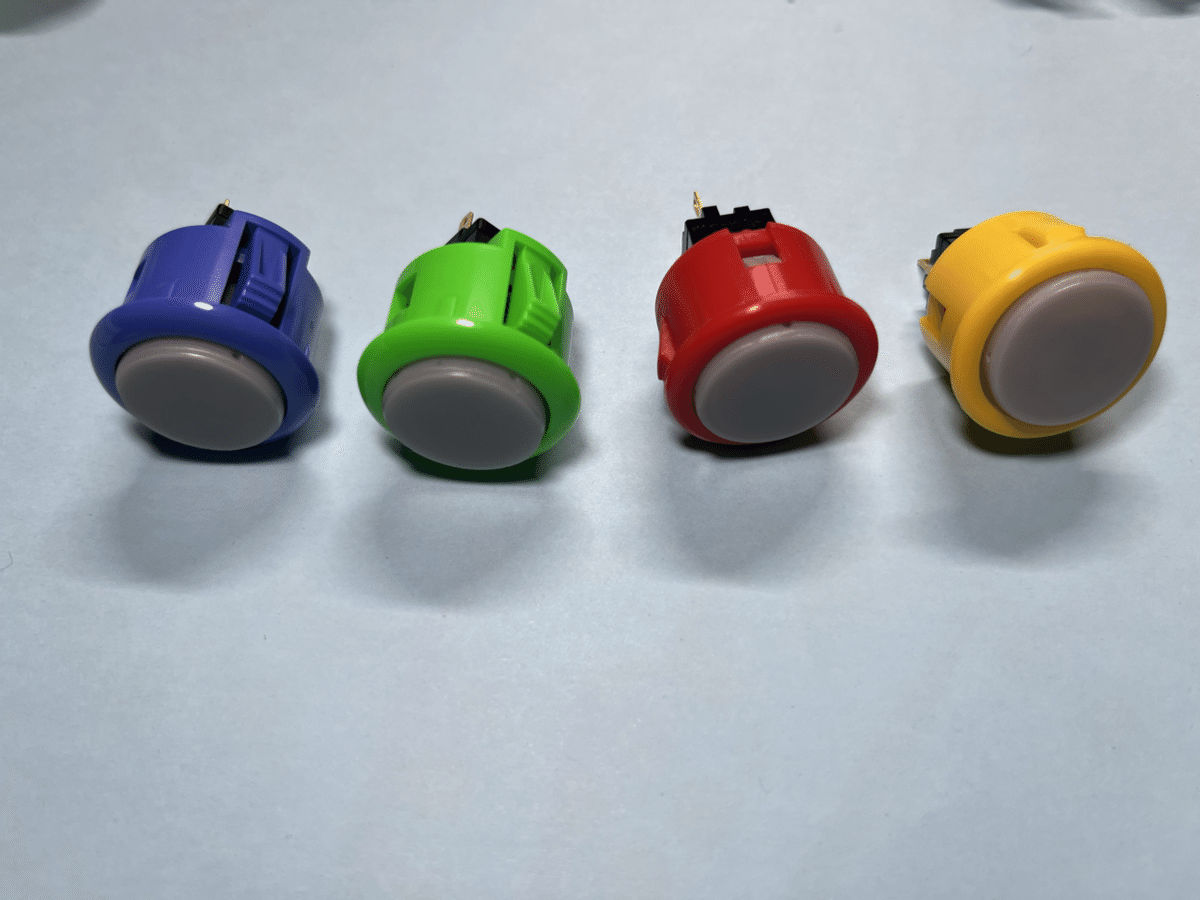 いろんなメーカーのボタンを集めたアケコンを作ったのでボタン