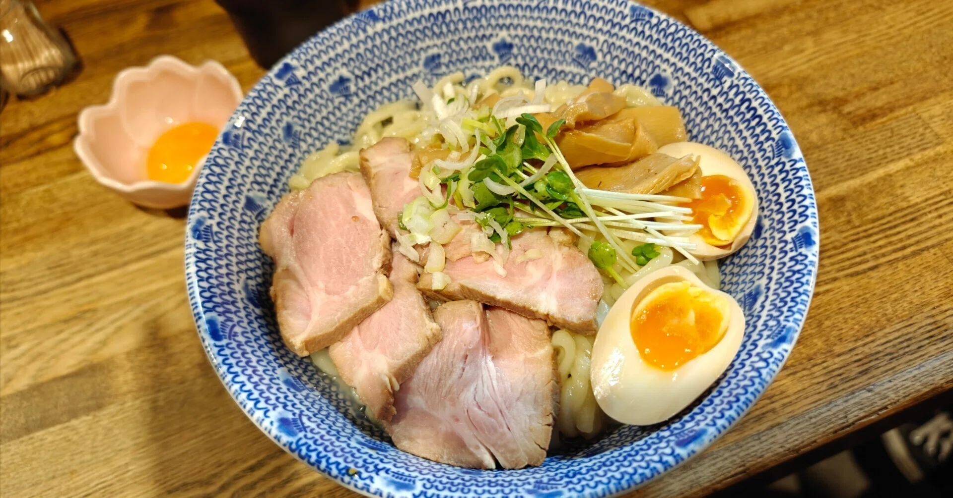 油 そば と まぜ そば の 違い