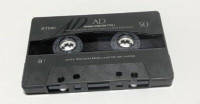 カセットテープにまつわる話｜小泉伊佐美