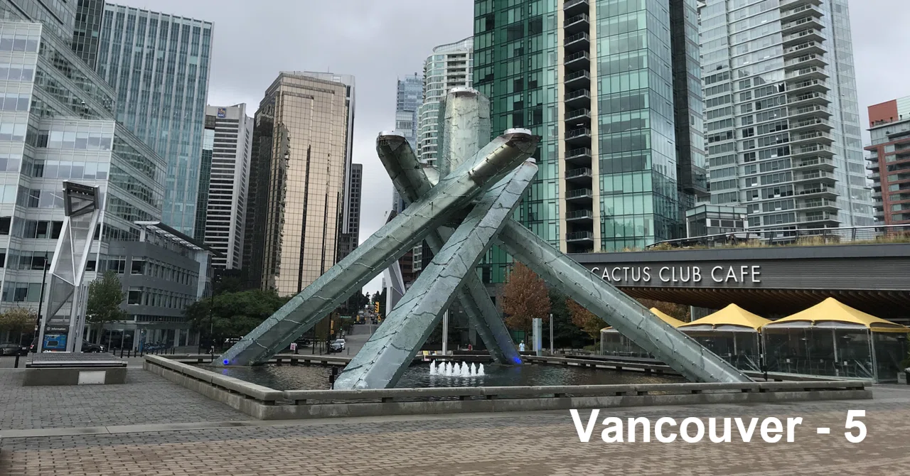 🇨🇦 バンクーバー#5】最終日の Steam Clock は息切れしていた！｜okamis