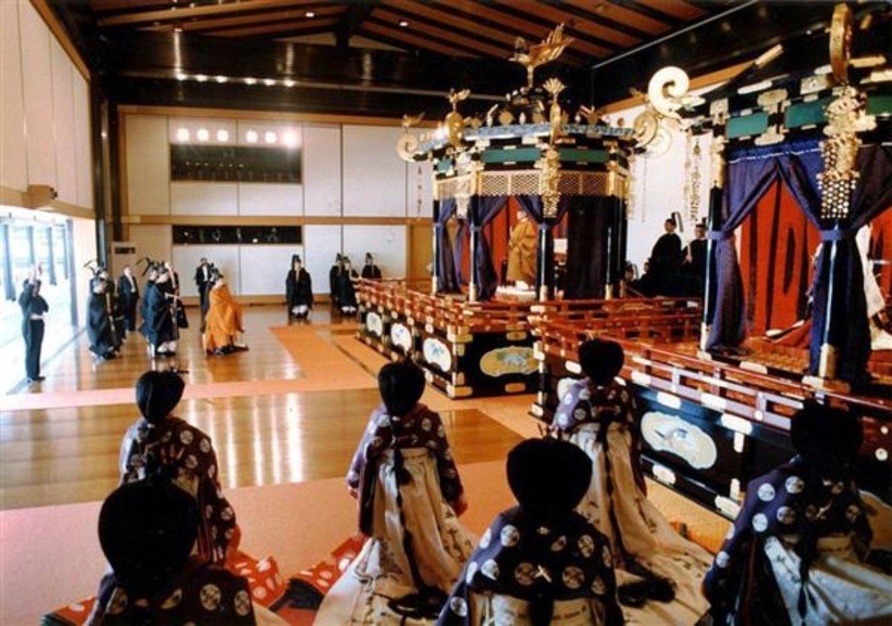 即位礼正殿の儀参列者から読み解く、バックパッカーがみた世界の