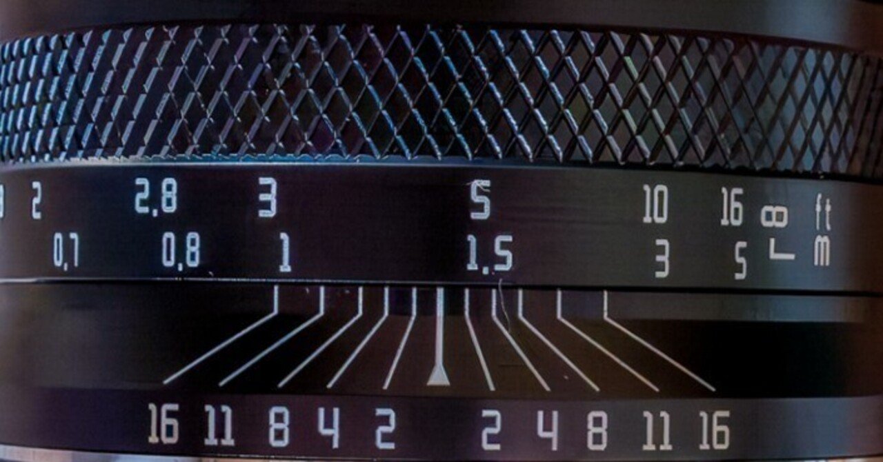 隠し絞りのAstrHori 50mm F2｜tatsumine