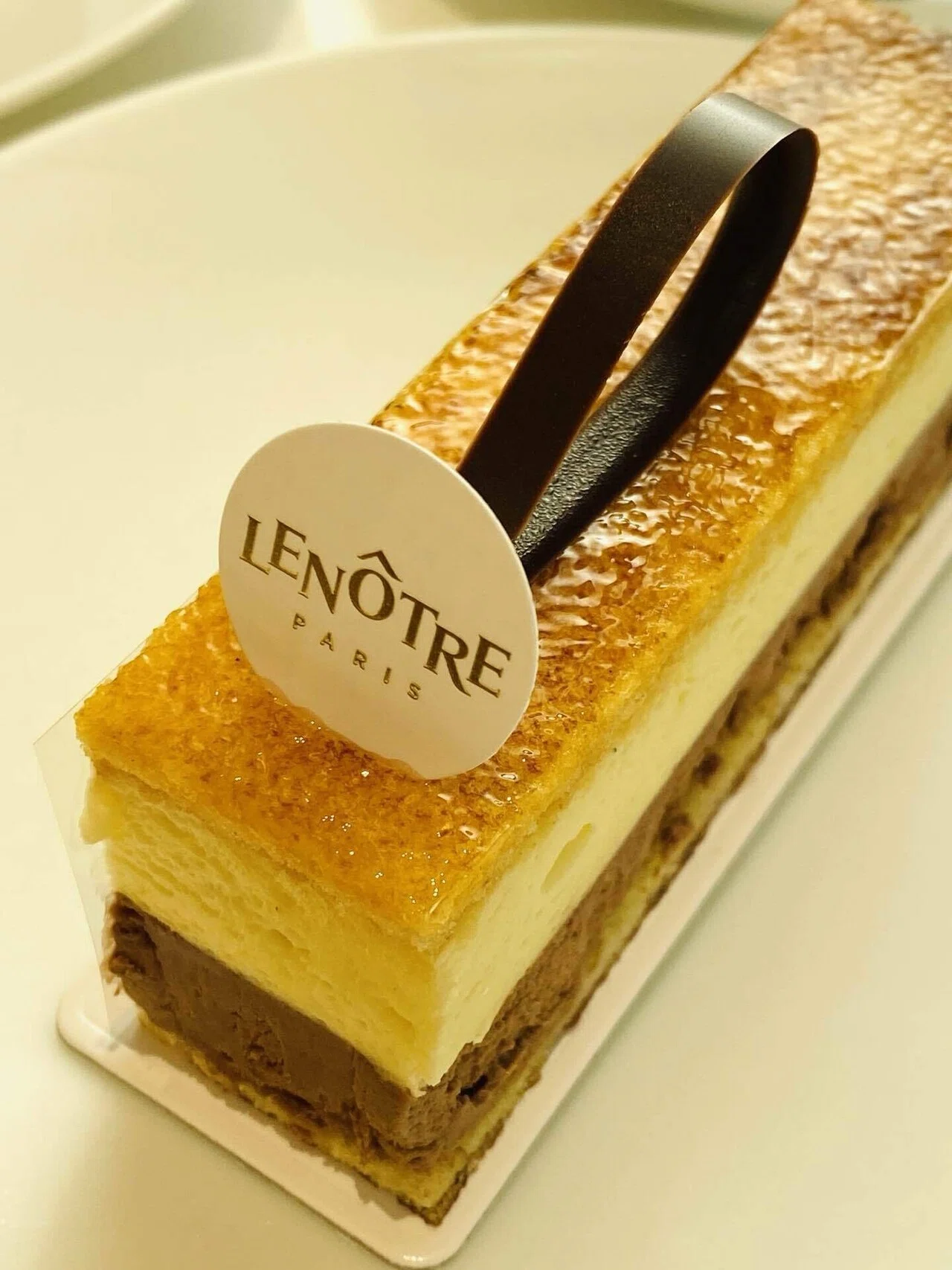 信じられないくらいの軽やかさ♪バニラとチョコのムースケーキ｜Tamara