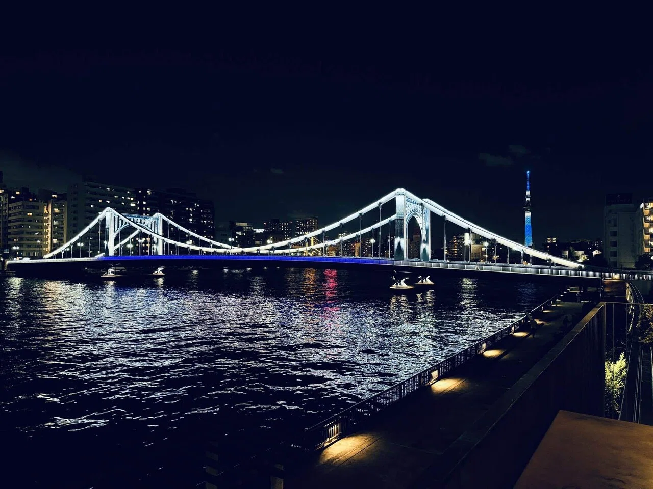 青が眩しく光り輝く永代橋｜WAGNAS-都内アドベンチャーサークル-
