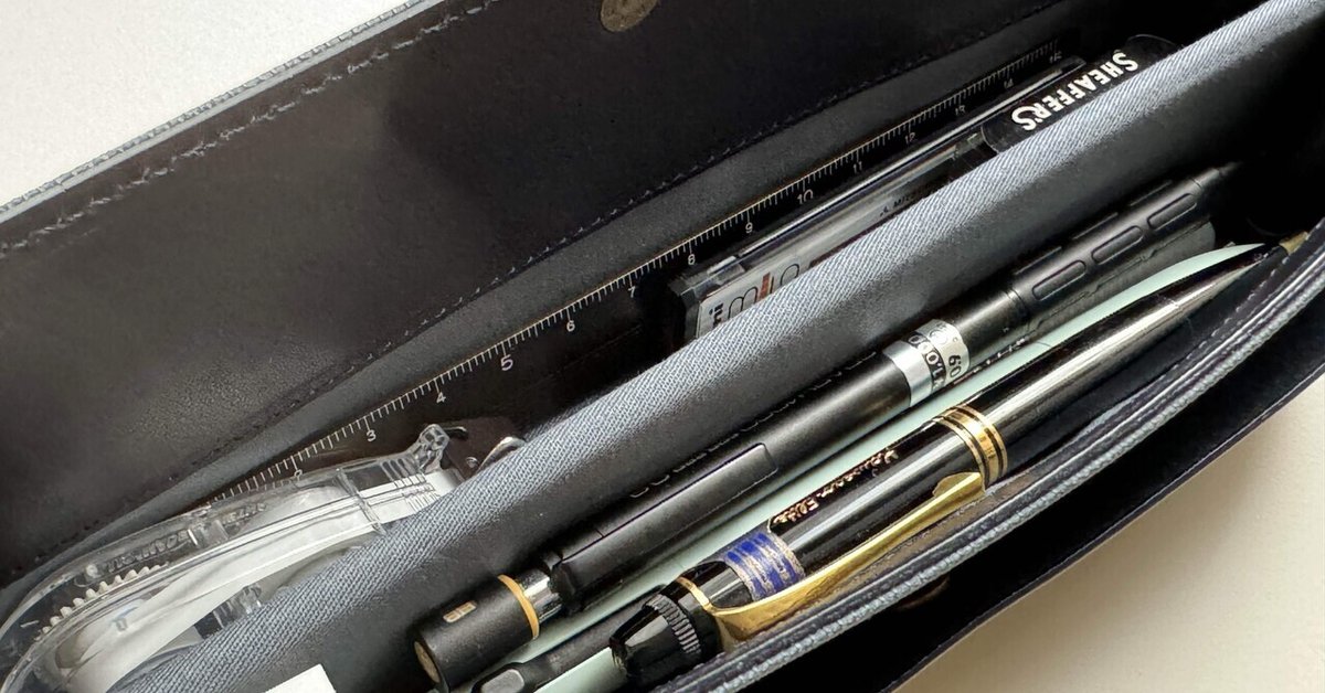 最小のデスク(筆箱紹介#3)【POSTALCO ツールボックス NAVY BLUE】｜鬻 