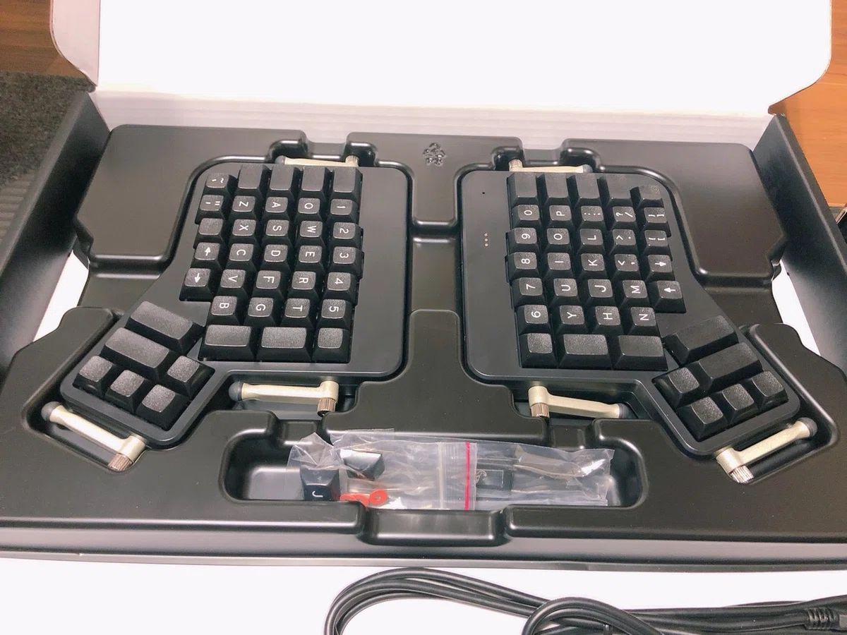 Ergodox EZを日本語文章バリバリ書く人間が導入してみた｜藍月要